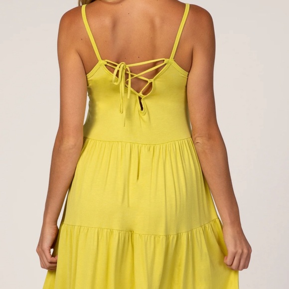 Pink blush tiered maternity dress - Picture 3 of 12